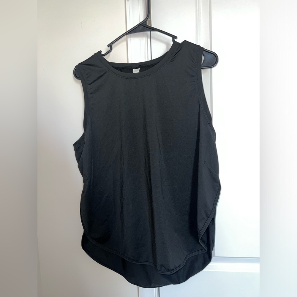 Amazon workout shirt size XL